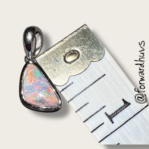 Sterling Silver Triangular Pendant with Mosaic Opal Composite – 925 Marked - Picture 6 of 9